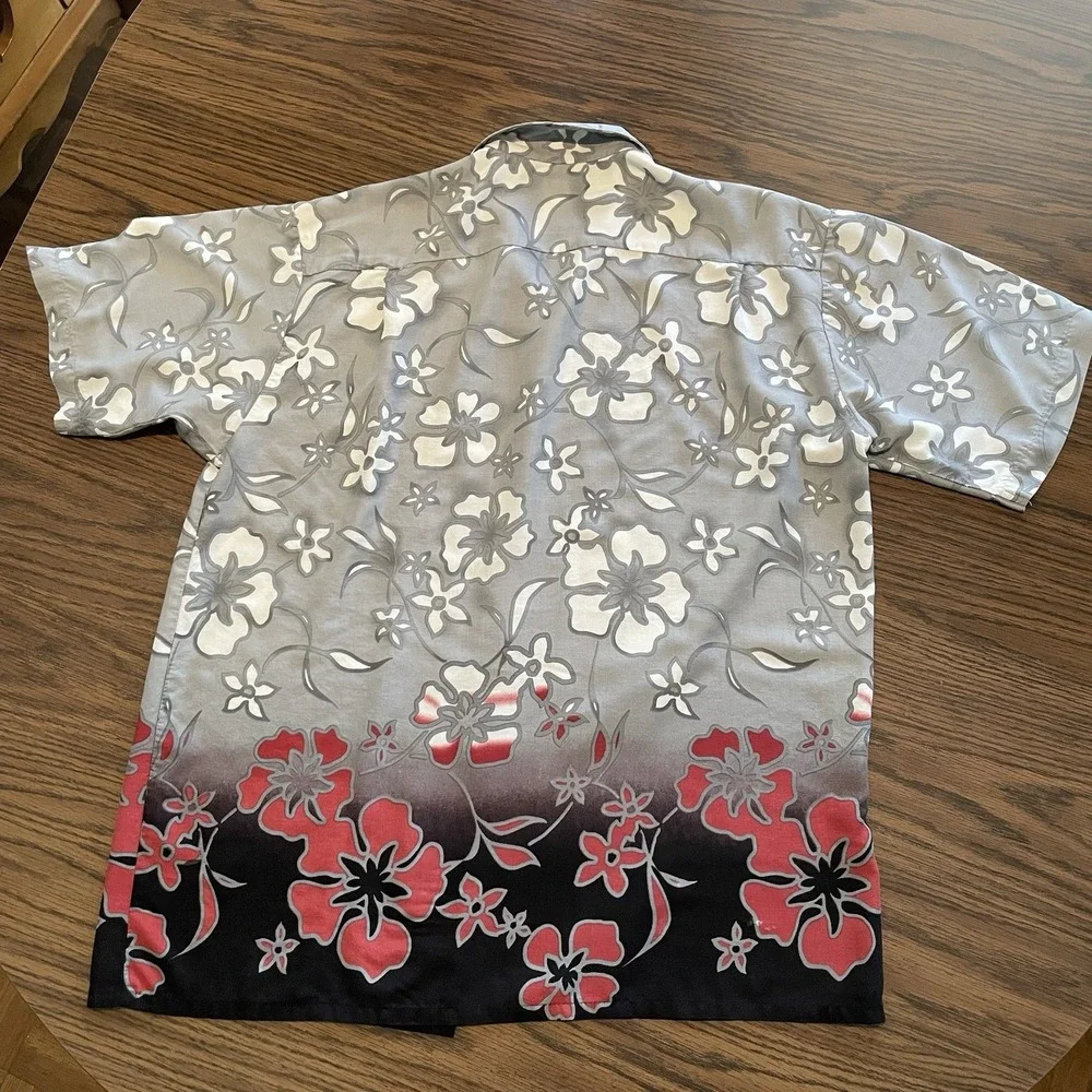 Pineapple Connection Men's Button Down Hawaiian Shirt Size Medium Gray Black Red
